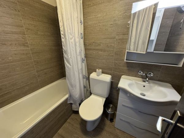 http://www.aminona.com/images/ezrealty/properties/e1206d0352772de9a62d80f5454c2ccd.jpeg